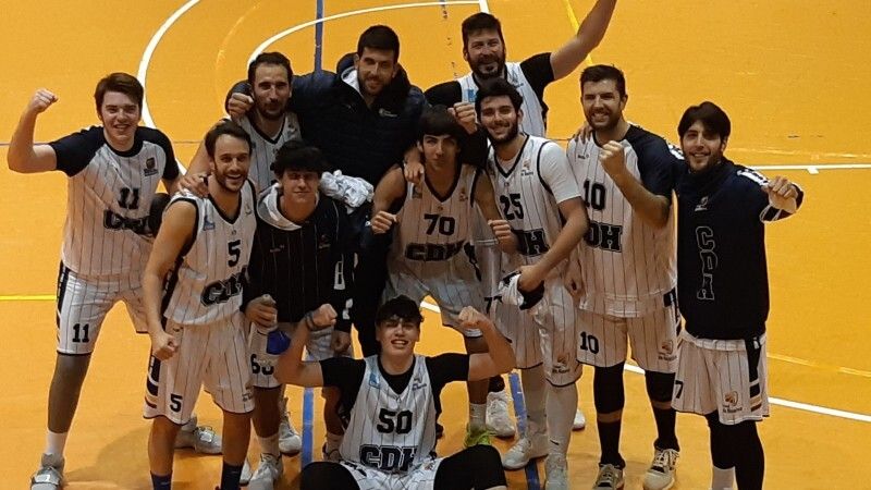 El Ciudad de Huelva frena con un gran último cuarto la buena marcha del Peñarroya (66-76)