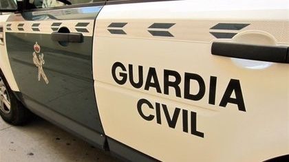 Denuncian a 17 personas por una fiesta ilegal en un garaje de Valdelamusa