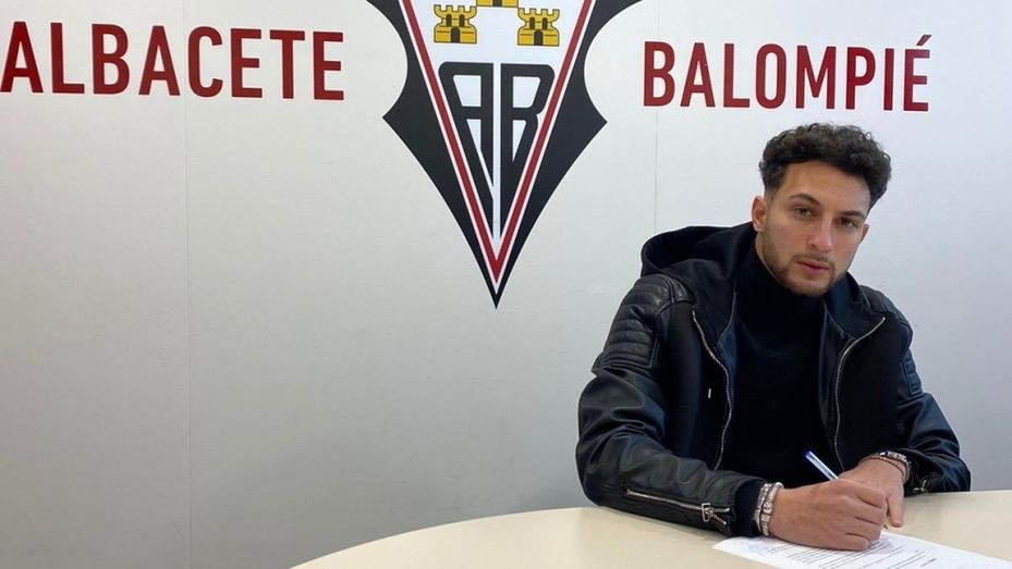 Fernando Vargas jugará junto a su primo Diego en el filial del Albacete