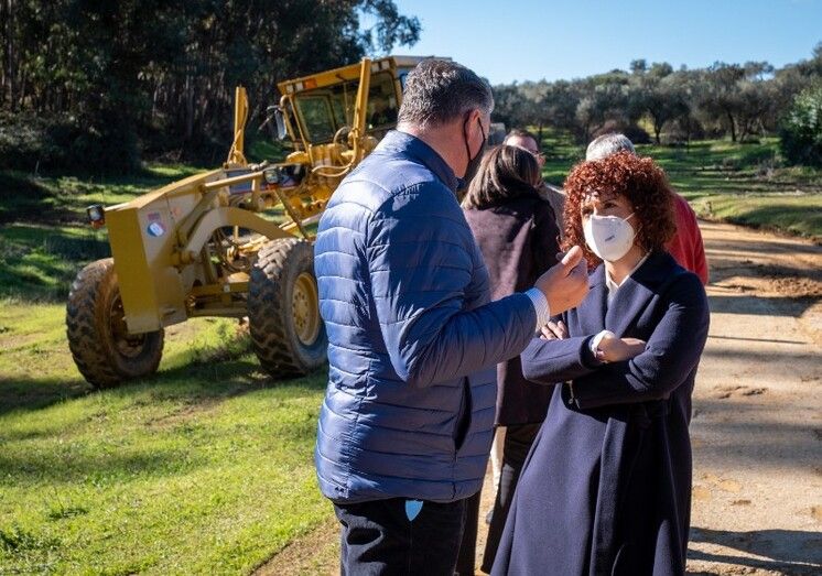 La Diputación invierte 470.000 euros en dos caminos provinciales situados entre Paterna, Villalba y La Palma
