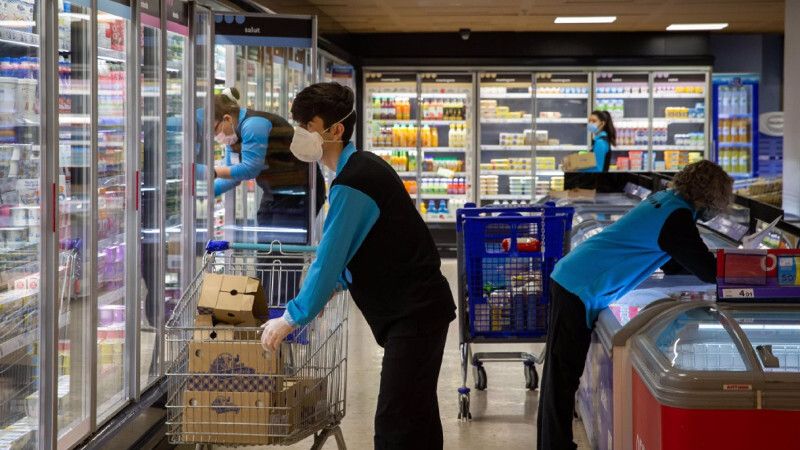 El paro baja en Huelva en casi mil personas en diciembre, un 1,8% menos que el mes anterior