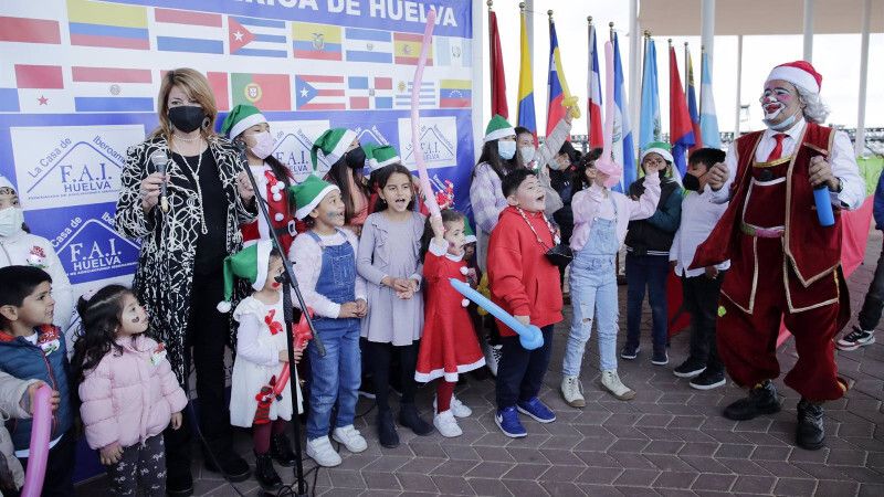 El Paseo de la Ría acoge una jornada lúdica con menores de distintas nacionalidades