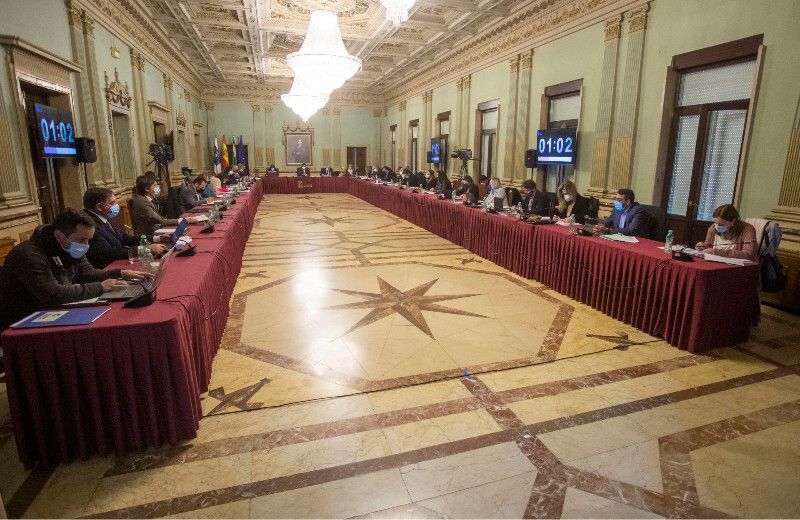El Pleno reconoce y aplaza la deuda de 11,6 millones del Recre con el Ayuntamiento