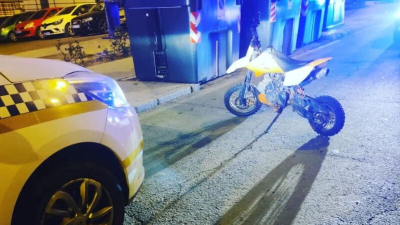 Huye de la policía tras realizar una maniobra indebida y termina dando positivo en alcoholemia