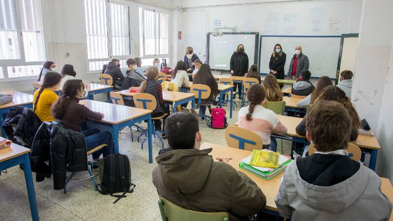 Alumnos del IES Diego de Guzmán y Quesada reciben un taller sobre seguridad en redes sociales