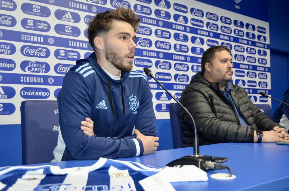 Todo por el ascenso en año electoral: el Recre ficha a 20 jugadores y le da la baja a 13