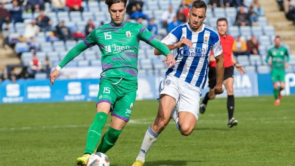 ¿Quién será el '9' del Recre en la Condomina?