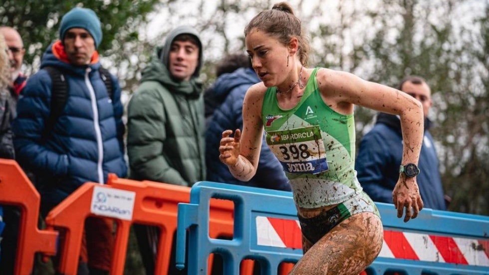 María Forero, subcampeona de España de cross sub 23 sobre el barro