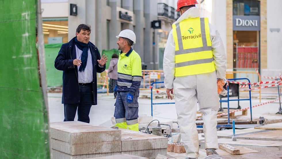 El alcalde insiste en que las obras de La Placeta estarán listas para Semana Santa
