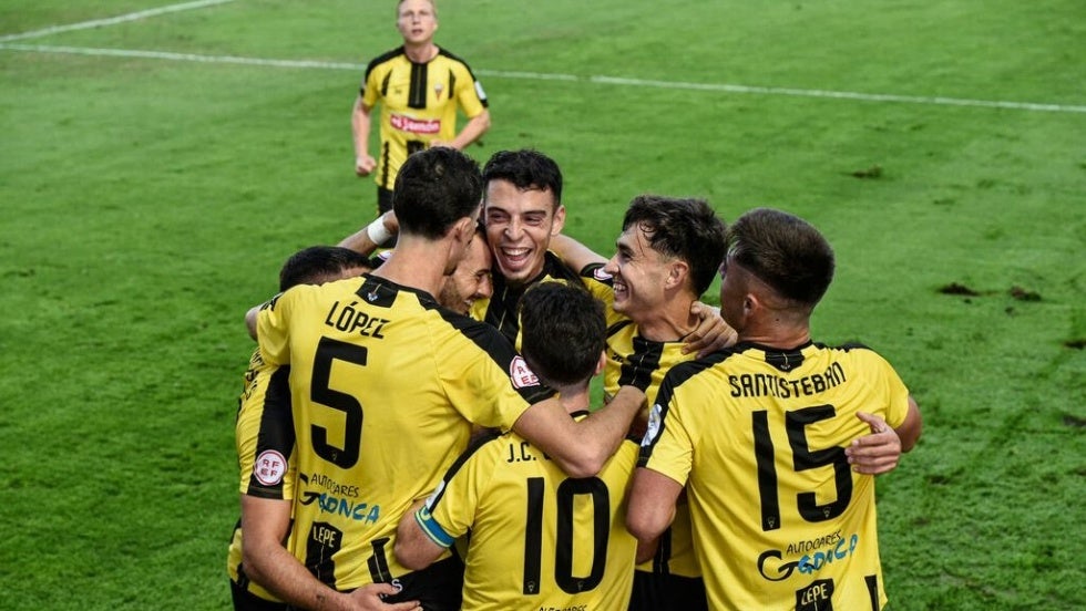 Jacobo y Pablo González cierran la herida del San Roque (2-0)