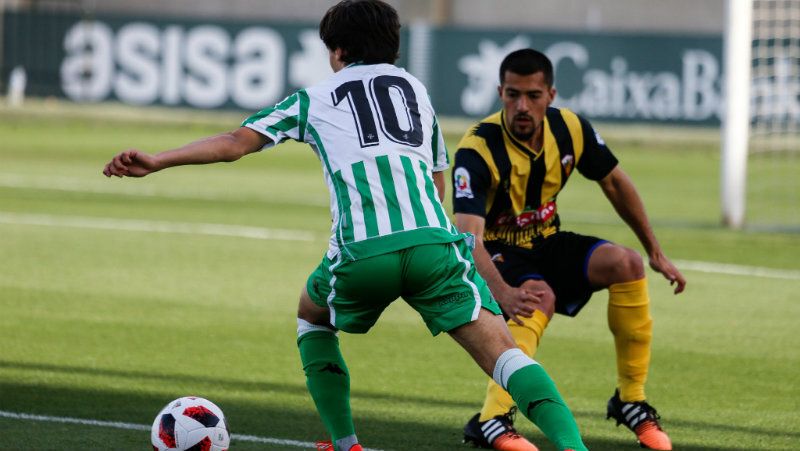 Las ausencias y un gol tempranero entierran al San Roque (4-0)