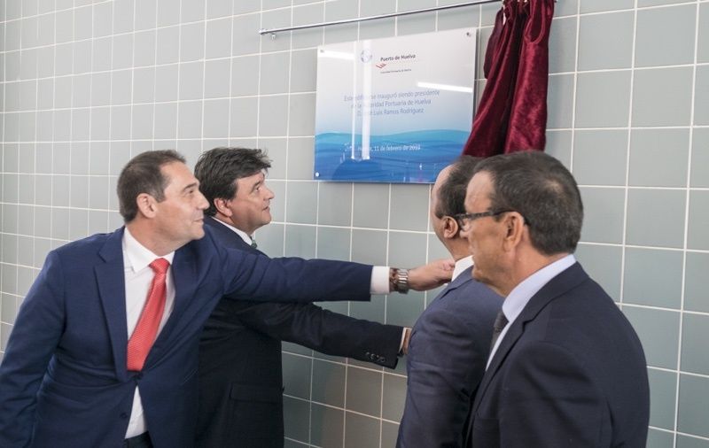 La nueva lonja abre como símbolo innovador de la Huelva marinera