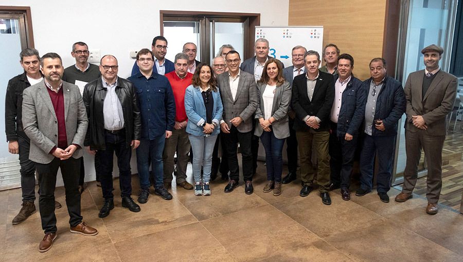 Caraballo recaba apoyos del sector agroalimentario de cara a la movilización por las infraestructuras