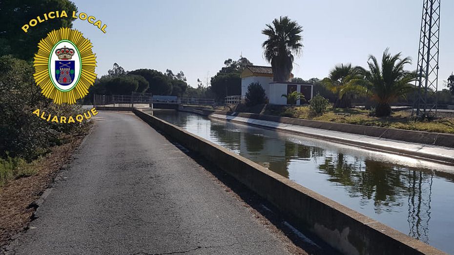 Encuentran a un menor de tres años solo y desorientado en las inmediaciones de un canal de abastecimiento de agua en Aljaraque