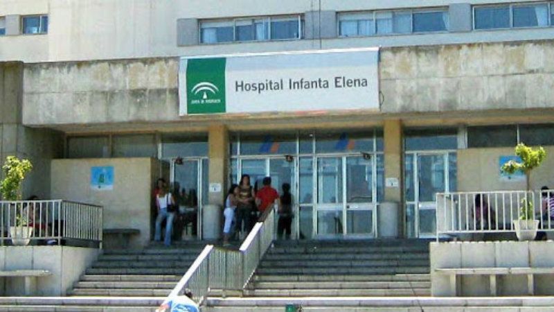 La dirección del Infanta Elena señala que lleva meses trabajando en la mejora del área de vestuarios