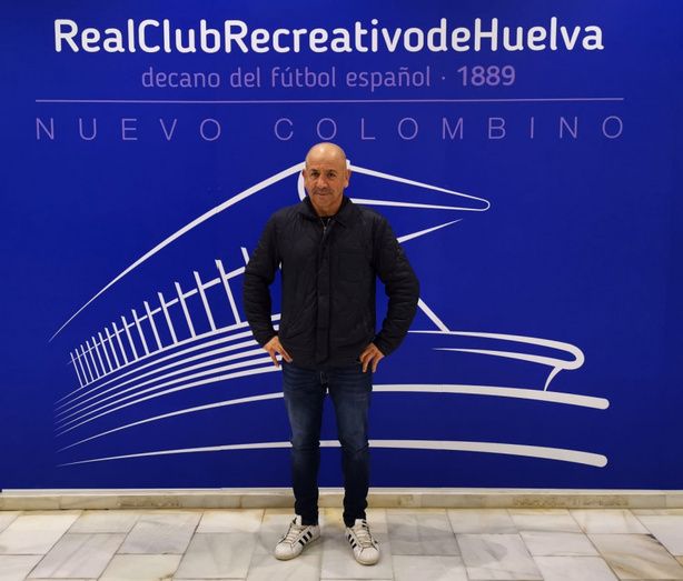 Claudio Barragán quiere 'que la afición esté con el equipo porque vea que los jugadores lo dan todo en el campo y no hay dejadez'