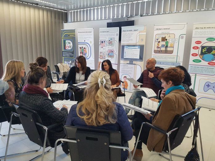 La implicación de los progenitores, principal conclusión de las sesiones formativas sobre el uso saludable de las nuevas tecnologías 