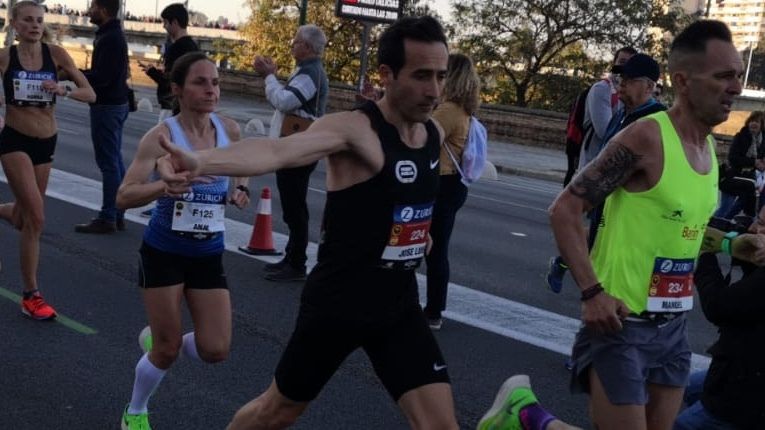 José Luis Ferrer, el mejor M45 del Maratón de Sevilla pulverizando su plusmarca (2:28:51)