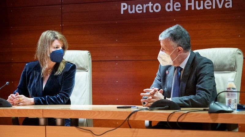 La presidenta del Puerto de Huelva y el alcalde de Palos abordan temas de interés conjunto