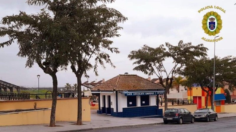 Denuncian a siete jóvenes en Aljaraque por incumplir el máximo de cuatro personas reunidas en espacios públicos