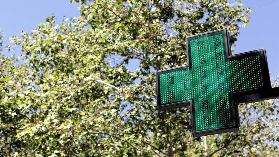 El Colegio de Farmacéuticos condena el fraude millonario de una farmacia a la Seguridad Social