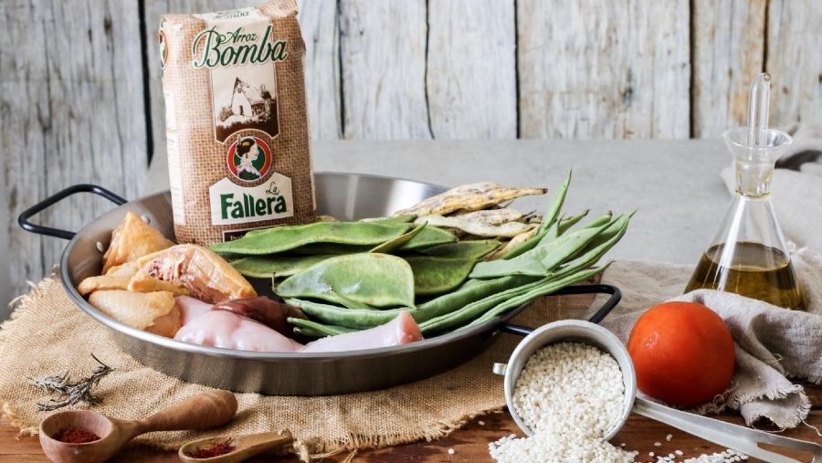 Cómo hacer una auténtica paella valenciana y ser aplaudido hasta por los valencianos