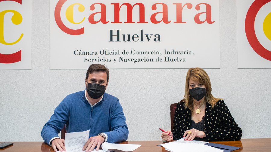 El Puerto de Huelva materializa su apoyo al Club de Exportadores
