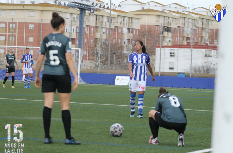 Danny Helena da la vida al Sporting  Huelva (1-0)