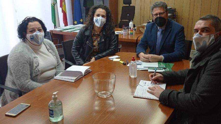 La Junta se muestra sensible al proyecto de la residencia 'Siempre Juntos'