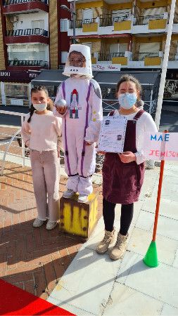 Escolares de Punta Umbría recrean un museo de cera por el Día de la Mujer en la Ciencia