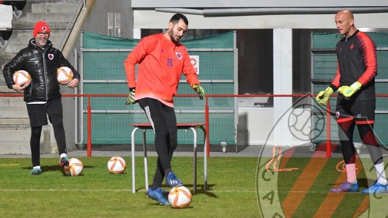El Cartaya, sin confianzas ante el Puente Genil, uno de los equipos de moda