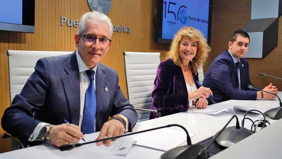 El Puerto firma un convenio de colaboración con la Hermandad de la Redención