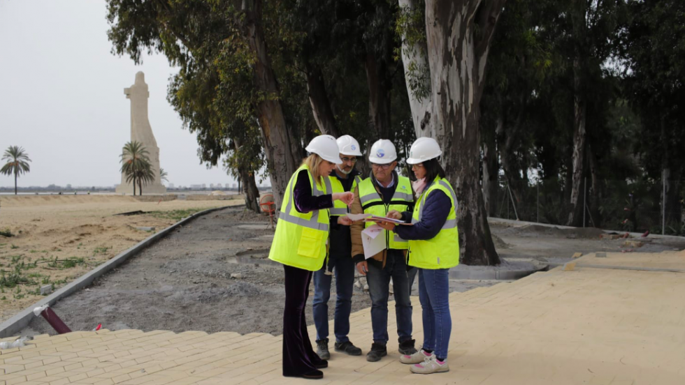 La remodelación del entorno de Colón avanza con la ampliación de la zona peatonal aledaña