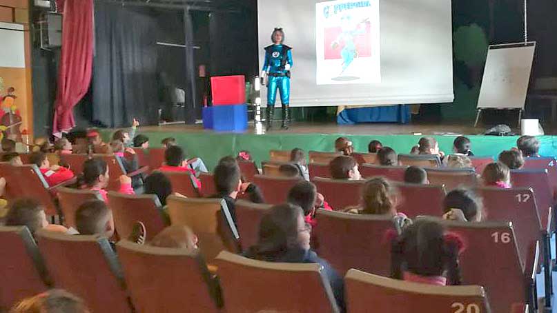 Copper Girl difunde los valores de la economía circular en 12 centros educativos