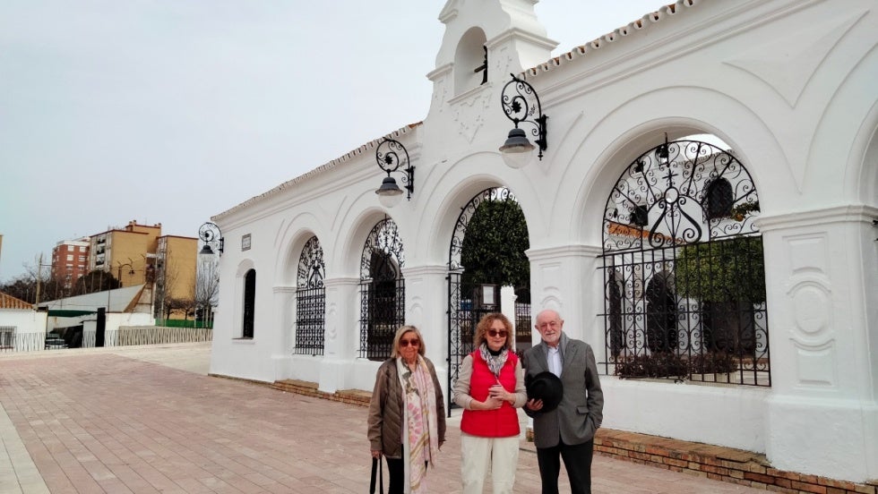 El académico García Gual se reencuentra con Huelva