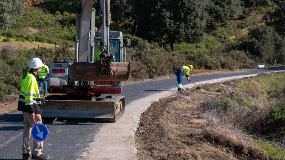 La carretera provincial HU-8107, HU-8105 a la aldea de Las Veredas permanecerá parcialmente cortada al tráfico por obras