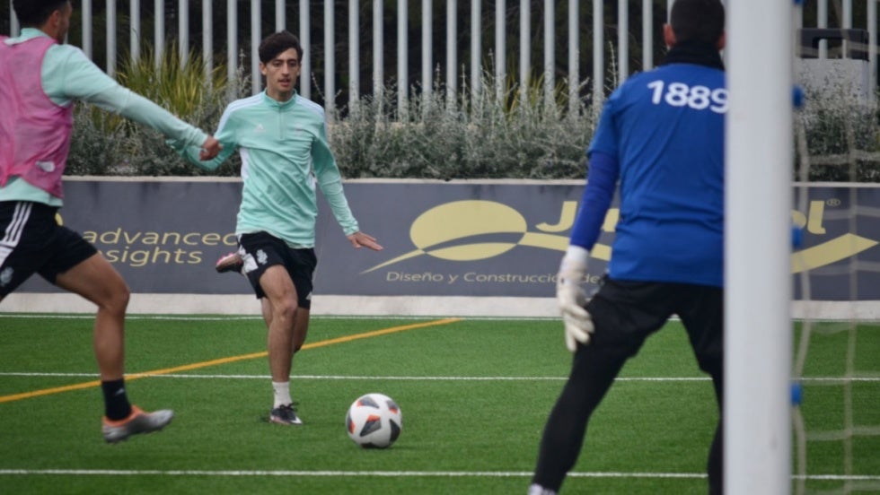 La cantera no pasa de los entrenamientos