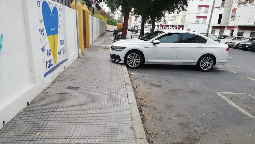 El runrún: El aparcamiento del alcalde… Y la respuesta de sus concejales