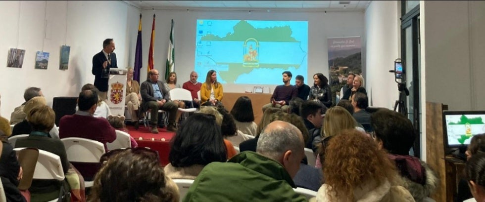 Almonaster la Real celebra el Día de Andalucía entregando las Medallas de la localidad