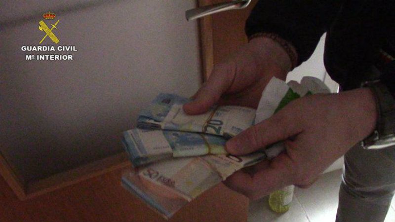 Desarticulan una organización que estafaba a personas que se habían conectado a páginas web de contactos