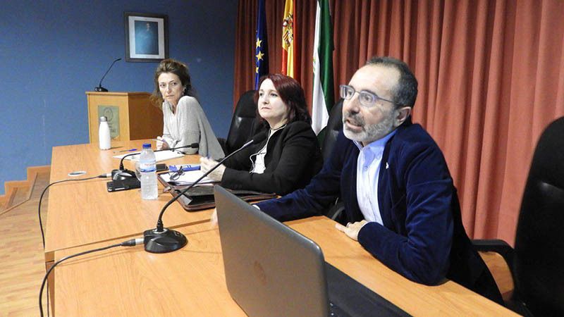 La UHU acogió una conferencia del activista feminista Octavio Salazar