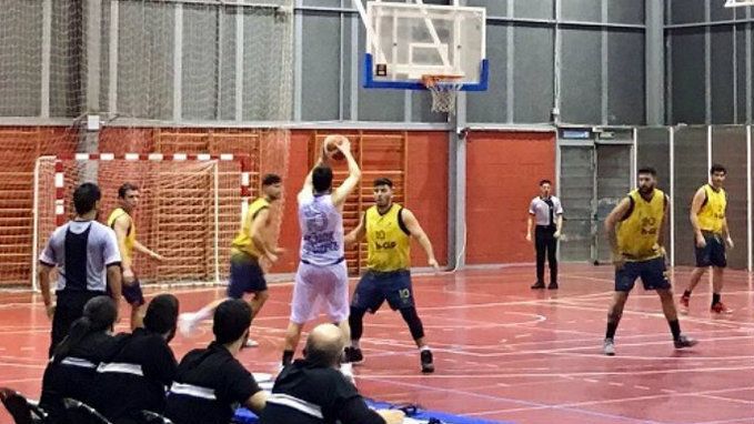 Los Palitos gana a Palos un derbi a vida o muerte  (62-64)