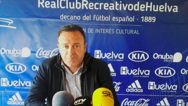 Salmerón: “Carlos Fernández tiene las características que buscamos”