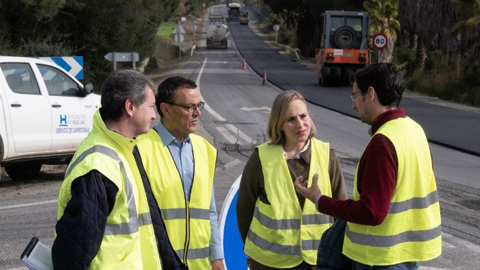 Diputación invierte 250.000 € en mejorar la carretera que une la A-49 con Tariquejos