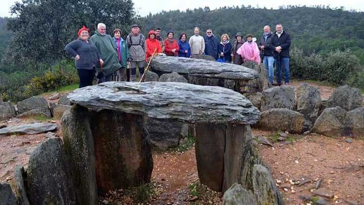 Jornada de senderismo con 'tostón' incluido el domingo en Niebla