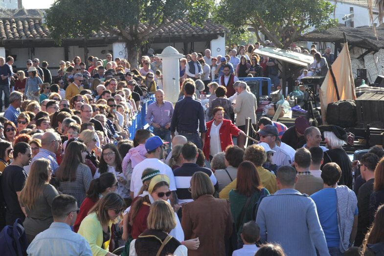Caraballo invita a disfrutar del Muelle de las Carabelas en el 25 aniversario de su apertura