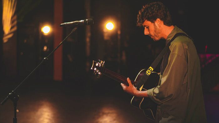 Alejandro Rivera y una legión de ‘sketchers’, un concierto único en la Galería Espacio 0