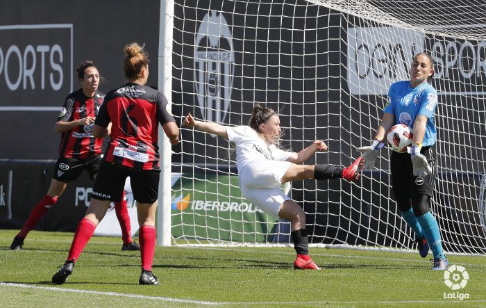 El Sporting encaja una dolorosa goleada en Valencia (6-0)