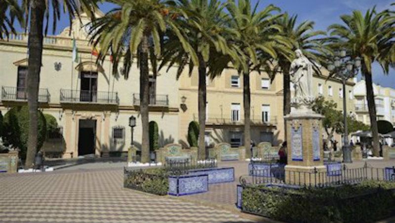 Denuncian los impagos de los servicios extraordinarios realizados por los policías locales de Ayamonte