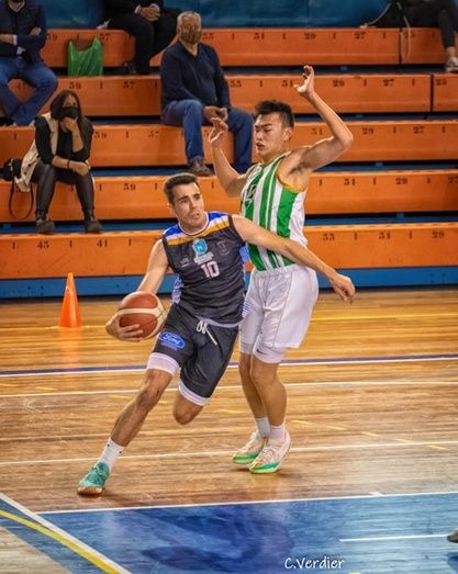 Triunfo con sobresaltos del Huelva Comercio (85-74)
